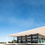 Modernist architecture of Supreme Federal Court, Brasília under clear blue skies.
